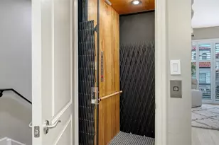 235 Cocoanut Ave, Sarasota, FL 34236 - Photo 37