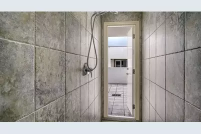 235 Cocoanut Avenue #106-B, Sarasota, FL 34236 - Photo 33