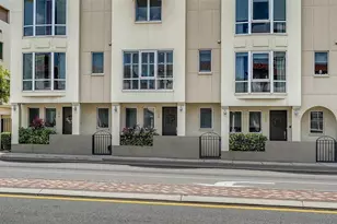 235 Cocoanut Ave, Sarasota, FL 34236 - Photo 3