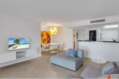 2100 Benjamin Franklin Drive #203, Sarasota, FL 34236 - Photo 3