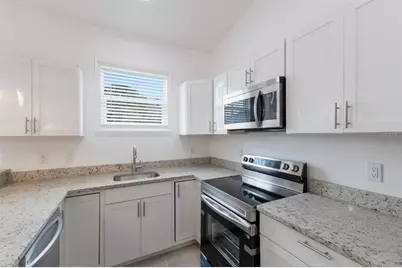 520 12th Avenue W, Bradenton, FL 34205 - Photo 9