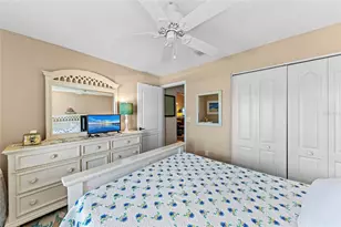 9610 Club S Cir, Sarasota, FL 34238 - Photo 19