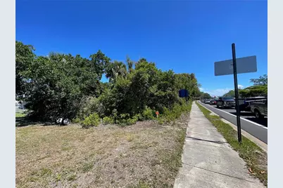 1519 Manatee Avenue E, Bradenton, FL 34208 - Photo 3