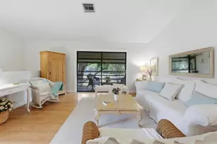 5765 Gardens Dr, Sarasota, FL 34243 - Photo 13