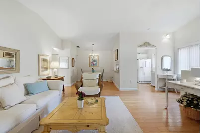 5765 Gardens Drive, Sarasota, FL 34243 - Photo 11