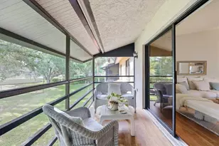 5765 Gardens Dr, Sarasota, FL 34243 - Photo 21