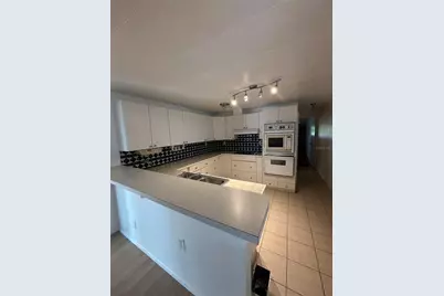 5236 Kenwood Avenue, Sarasota, FL 34234 - Photo 3