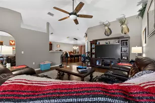 321 Squires Grove Dr, Winter Haven, FL 33880 - Photo 15