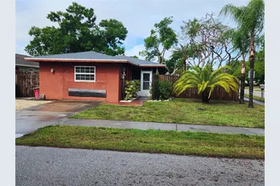 3050 8th Street, Sarasota, FL 34237 - Photo 1