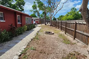 3050 8th St, Sarasota, FL 34237 - Photo 25