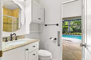 5102 Estates Cir, Sarasota, FL 34243 - Photo 21