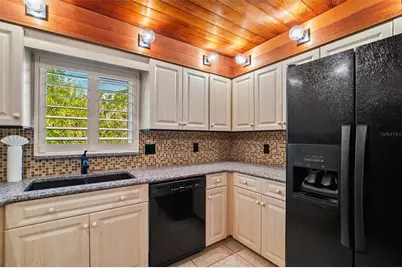 5102 Estates Circle, Sarasota, FL 34243 - Photo 15