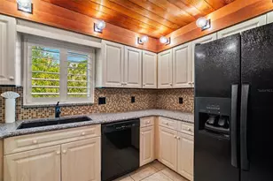 5102 Estates Cir, Sarasota, FL 34243 - Photo 15