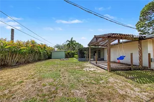 2529 Golden Poinciana Pl, Sarasota, FL 34232 - Photo 25