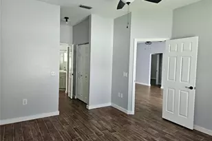 12303 Tall Pines Way, Lakewood Ranch, FL 34202 - Photo 11