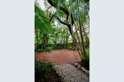 1631 Bonita Lane #C, Sarasota, FL 34239 - Photo 9