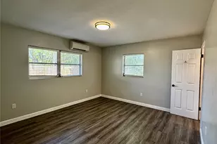 2624 Sunnybrook Dr, Sarasota, FL 34239 - Photo 13