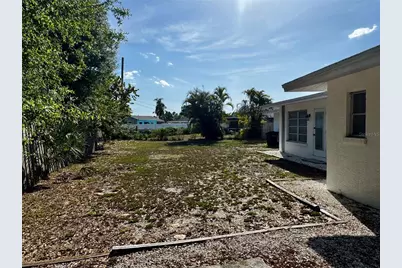 2624 Sunnybrook Drive, Sarasota, FL 34239 - Photo 15