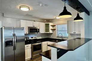 2624 Sunnybrook Dr, Sarasota, FL 34239 - Photo 3