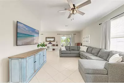 6123 Blue Runner Court, Lakewood Ranch, FL 34202 - Photo 7