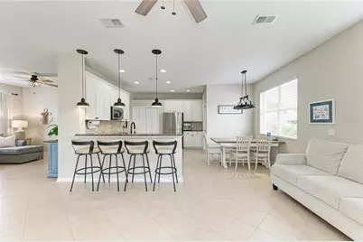 6123 Blue Runner Court, Lakewood Ranch, FL 34202 - Photo 13