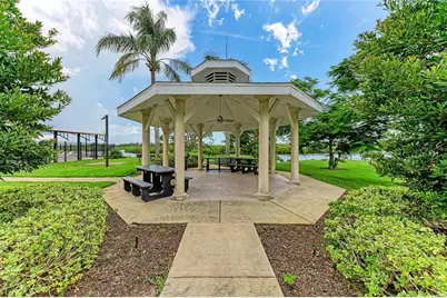 1007 50th Street E, Bradenton, FL 34208 - Photo 51