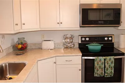 4240 Ironwood Circle #404, Bradenton, FL 34209 - Photo 3