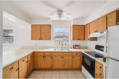 7227 32nd Avenue N, Saint Petersburg, FL 33710 - Photo 11