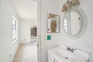7227 32nd Ave N, Saint Petersburg, FL 33710 - Photo 27