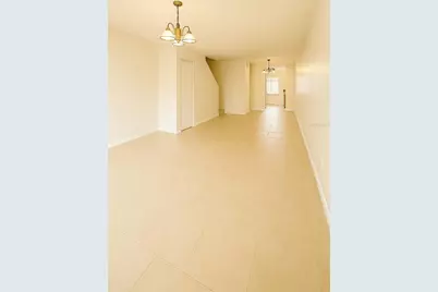 7520 Needle Leaf Place #40, Tampa, FL 33617 - Photo 5