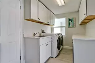 504 69th St, Holmes Beach, FL 34217 - Photo 23