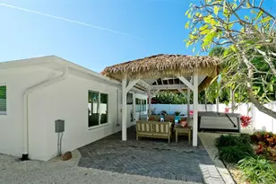 504 69th St, Holmes Beach, FL 34217 - Photo 43