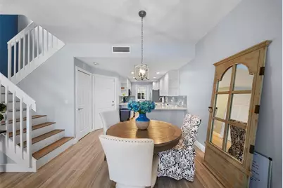 7668 Bergamo Avenue, Sarasota, FL 34238 - Photo 7