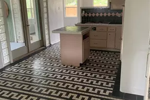 1063 40th St, Sarasota, FL 34234 - Photo 5