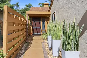 2510 Nightingale Ln, Bradenton, FL 34209 - Photo 3