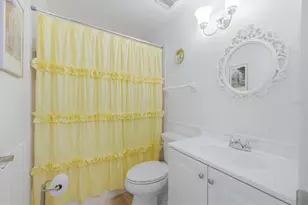 2510 Nightingale Ln, Bradenton, FL 34209 - Photo 9