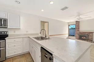 1844 Oak View Dr, Sarasota, FL 34232 - Photo 17