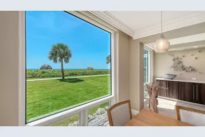 2425 Gulf Of Mexico Drive #1A, Longboat Key, FL 34228 - Photo 5