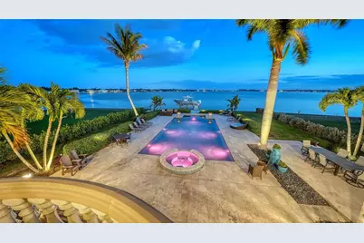 1240 Hillview Drive, Sarasota, FL 34239 - Photo 3