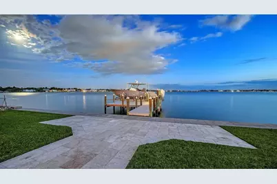 1240 Hillview Drive, Sarasota, FL 34239 - Photo 5