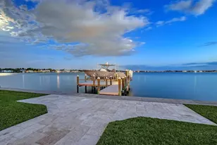 1240 Hillview Dr, Sarasota, FL 34239 - Photo 5