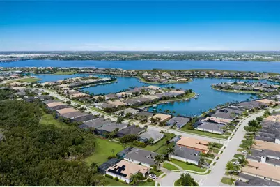 5709 Tidewater Preserve Boulevard, Bradenton, FL 34208 - Photo 7