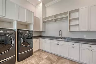 313 Lookout Point Dr, Osprey, FL 34229 - Photo 93