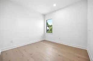 19030 Wisdom Ln, Venice, FL 34293 - Photo 11