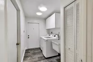 3927 Desoto Rd, Sarasota, FL 34235 - Photo 39