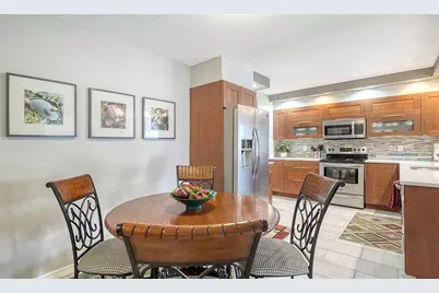 225 Hourglass Way #202, Sarasota, FL 34242 - Photo 7