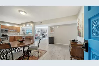 225 Hourglass Way #202, Sarasota, FL 34242 - Photo 5