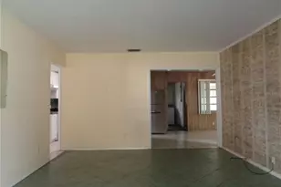 1906 Dudley Pl, Sarasota, FL 34235 - Photo 9