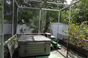 1906 Dudley Pl, Sarasota, FL 34235 - Photo 25