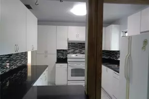 1906 Dudley Pl, Sarasota, FL 34235 - Photo 11